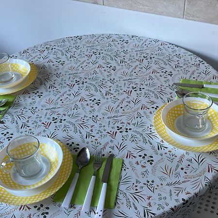 2 Rooms Apartment Airy & Bright Relax Iasi Buitenkant foto