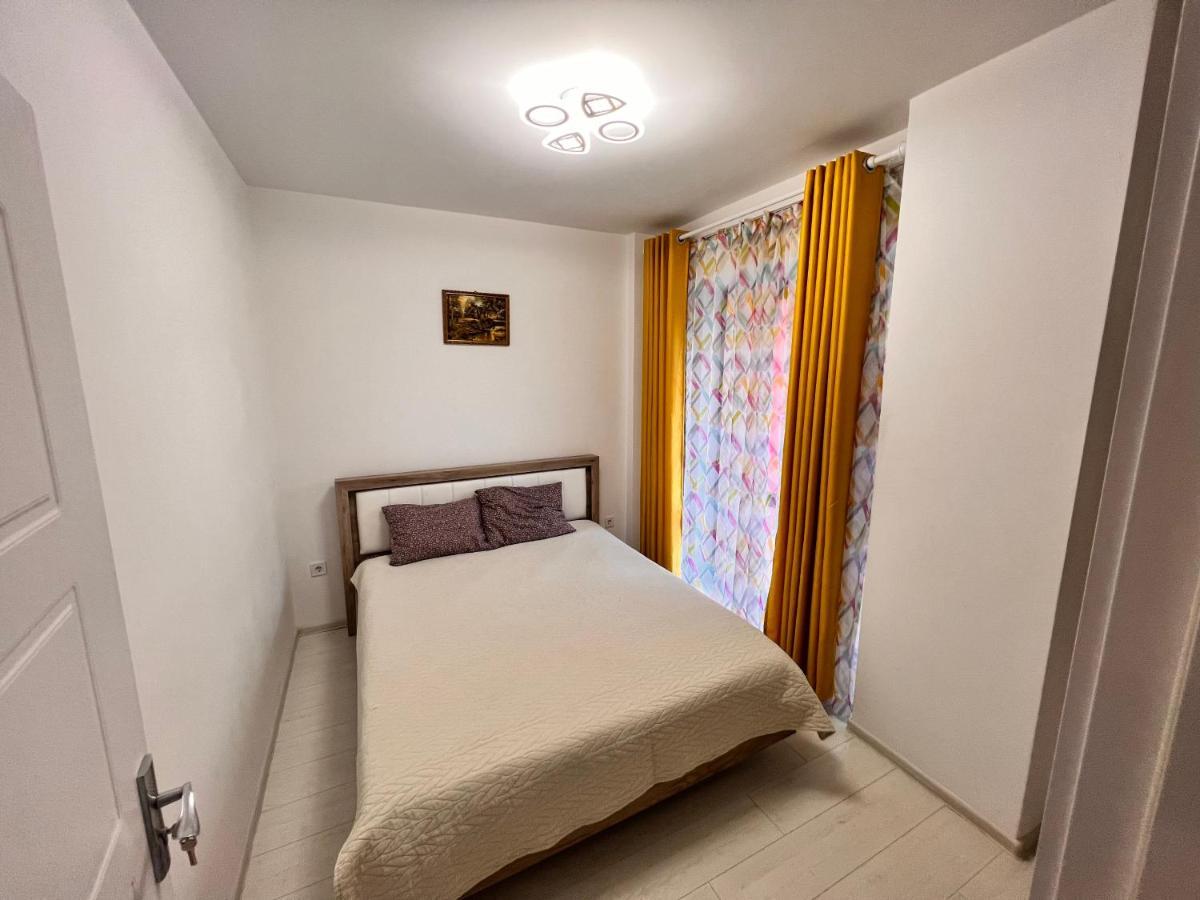 2 Rooms Apartment Airy & Bright Relax Iasi Buitenkant foto